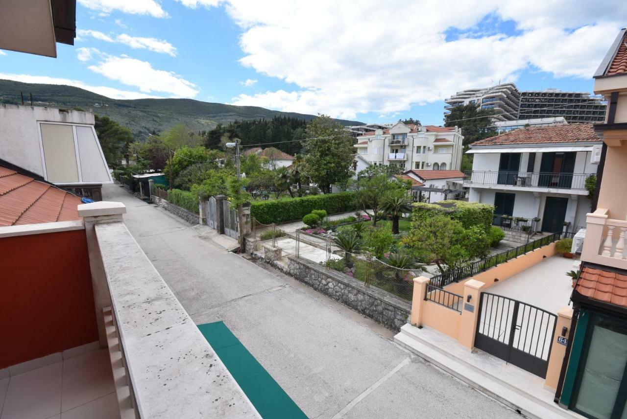 Grifone Coastline Apartment Херцег Нови Екстериор снимка